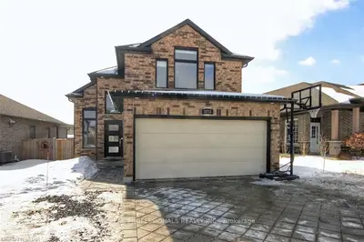 3273 SINGLETON Avenue, London South, ON N6L 0C4