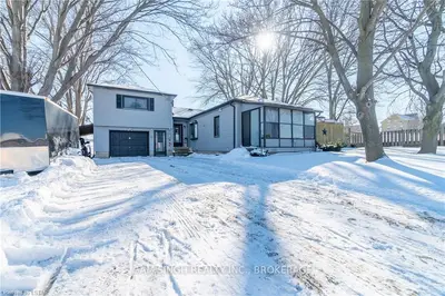 2053 COMMISSIONERS Road E, London South, ON N6M 1E8