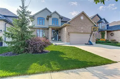 829 LONGWORTH Road, London South, ON N6K 0B6