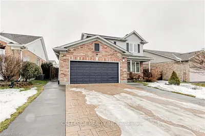 1812 DOWNES Court, London North, ON N6G 5E8