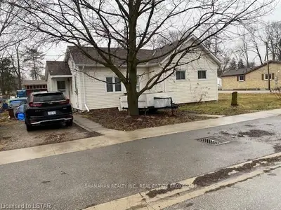 3223 ELGIN ST Street, Brooke-Alvinston, ON N0N 1A0
