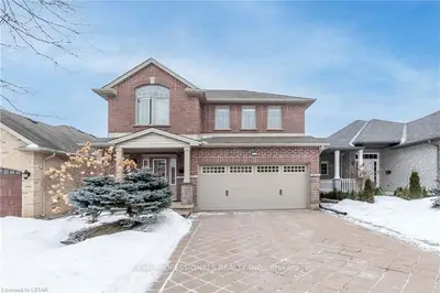 580 KOKANEE Road, London North, ON N5X 4K2