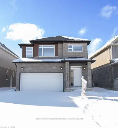 3053 TURNER Crescent, London South, ON N6M 0A1