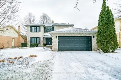 22 SUMMERDALE Crescent, London South, ON N6K 4C4