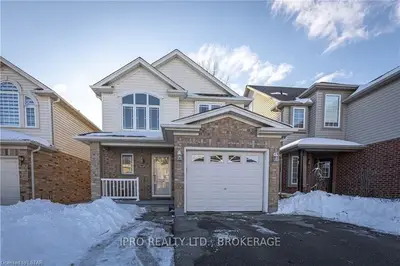 815 SANDCHERRY Street, London North, ON N6H 5T9