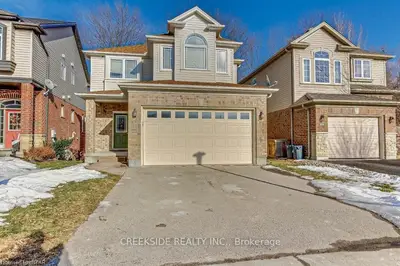 854 MAPLERIDGE Street, London North, ON N6H 0A5