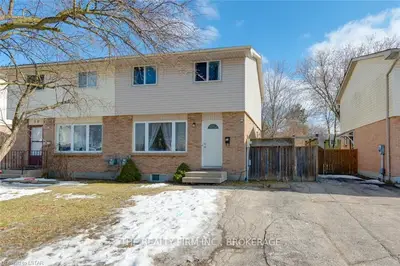 32 Elvira Crescent, London South, ON N6E 2P4