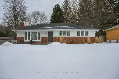 116 DEER PARK Circle, London North, ON N6H 3B6