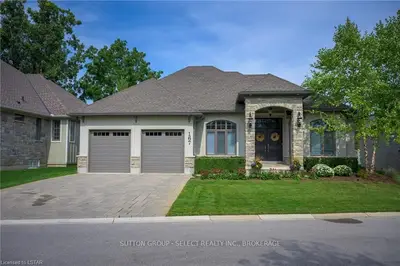 167 WOODHOLME Place, London North, ON N6G 0H4