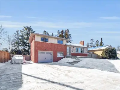 11 FIELD Road, London South, ON N6P 1C5