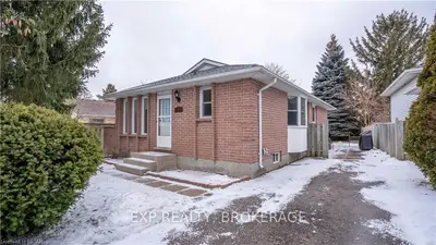 1319 SANDFORD Street, London East, ON N5V 3V5