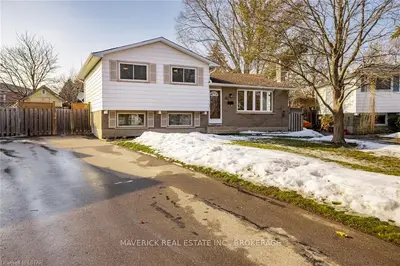 61 HARCROFT Crescent, London South, ON N6C 2Z9