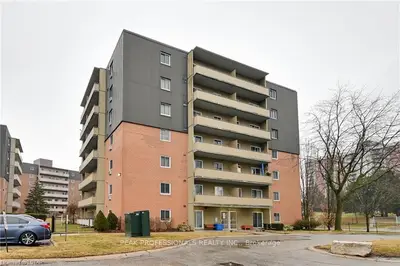 1102 JALNA Boulevard 702, London South, ON N6E 1X8