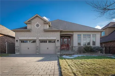 3175 PINCOMBE Drive, London South, ON N6L 0B4