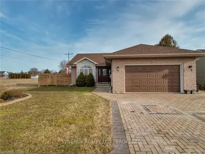 7 MANITOBA Street, Chatham-Kent, ON N0P 2C0