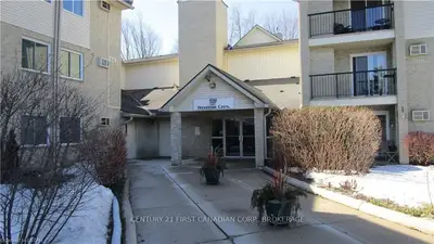 725 Deveron Crescent 306, London South, ON N5Z 4X3