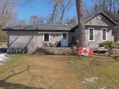 7656 RIVERSIDE Drive, Lambton Shores, ON N0M 2L0