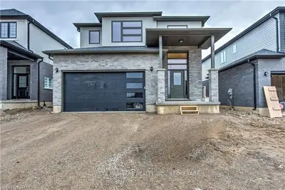 2924 Petty Road, London South, ON N6L 0A7