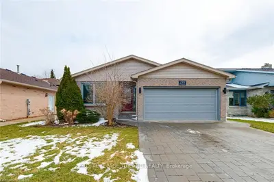 239 CONWAY Drive, London South, ON N6E 3J4