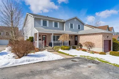 813 DEVERON Crescent, London South, ON N0M 2A0