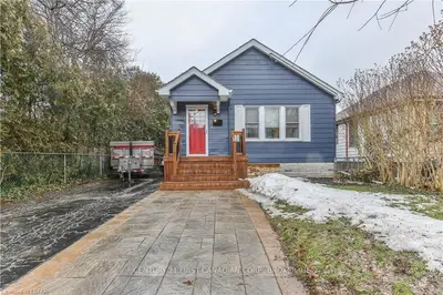 25 BOND Street, London South, ON N6C 1W4