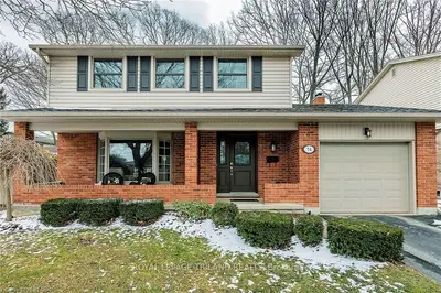 70 Fairlane Road, London South, ON N6K 3E4