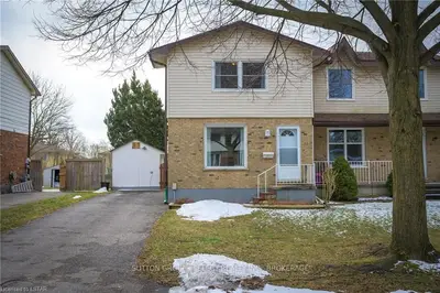 37 LACEY Crescent, London South, ON N6E 2E6