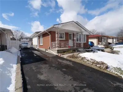 1259 ERNEST Avenue, London South, ON N6E 2B2