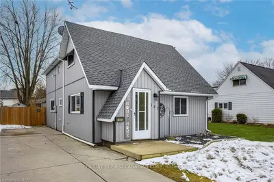 127 ANNE Street, South Huron, ON N0M 1S2