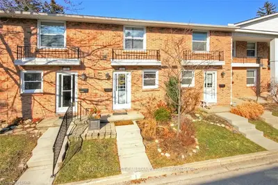 1385 Commissioners Road W 36, London South, ON N6K 1E2