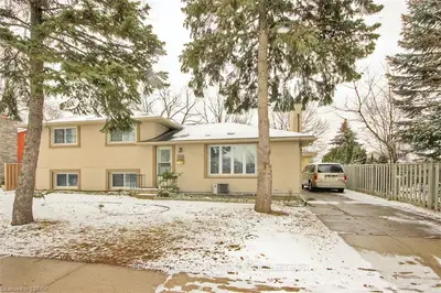 1125 KIPPS Lane, London East, ON N5Y 4S6