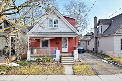 11 Regina Street, London East, On N5y 3b6