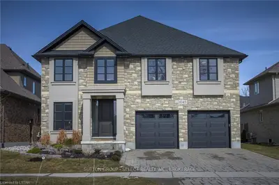1045 CRANBROOK Road, London South, ON N6K 0G7