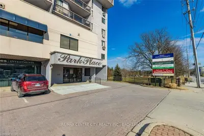 1255 COMMISSIONERS Road W 702, London South, ON N6K 3N5