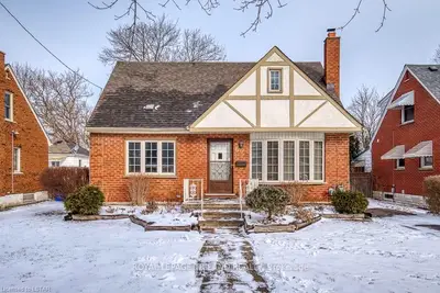692 STRATHMEYER Street, London East, ON N5Y 3Z4
