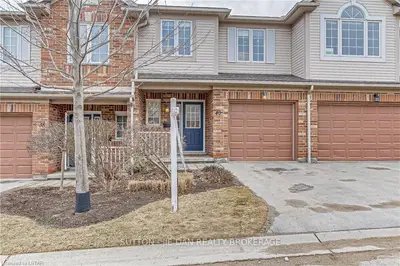 320 AMBLESIDE Drive 40, London North, ON N6G 5H9