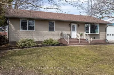 29006 SHARROW Road, Chatham-Kent, ON N0P 2K0