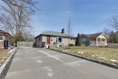 752 LEROY Avenue, London East, ON N5Y 4G7