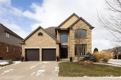 1566 WARBLER WOODS Walk, London South, ON N6K 4Y9