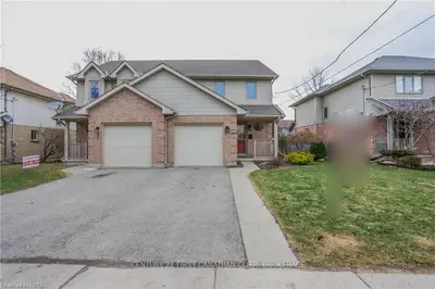 466 Cotswold Gate, London South, ON N6J 4Y4