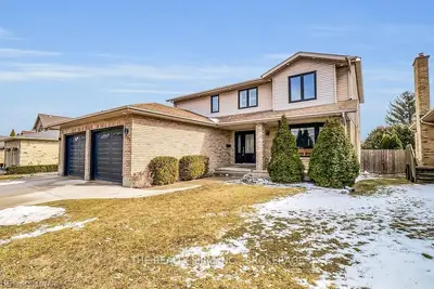 135 KANATA Crescent, London South, ON N6J 4S1