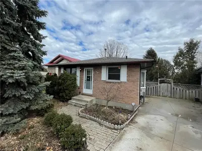 38 HESLER Crescent, London East, ON N5V 3X1