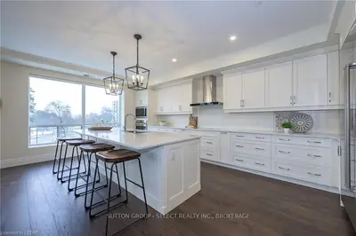 1200 COMMISSIONERS Road W 316, London South, ON N6K 1C7