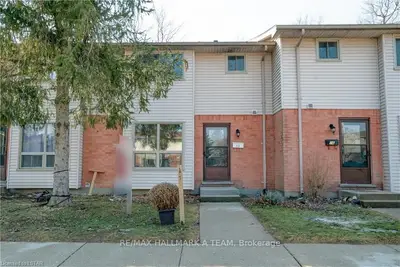 355 SANDRINGHAM Crescent 17, London South, ON N6C 5K3