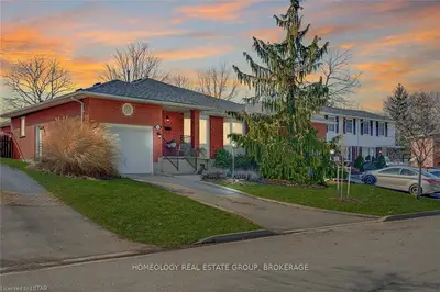 579 RINGTON Crescent, London South, ON N6J 1Y7