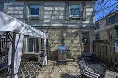 357 EVERGLADE Crescent, London North, ON N6H 4M8