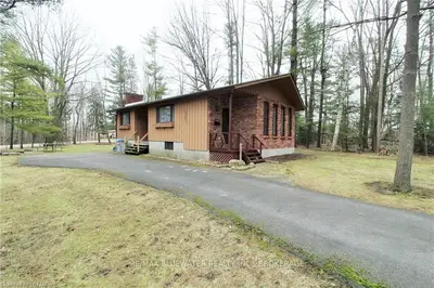 9899 WILBERT Street, Lambton Shores, ON N0M 1T0
