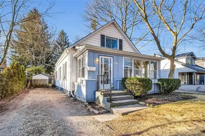 1290 Springbank Avenue, London South, ON N6K 1Z8