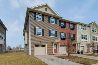 1040 CORONATION Drive 51, London North, ON N6G 0R8