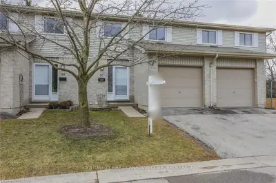 30 CLARENDON Crescent 50, London South, ON N6C 5Y2